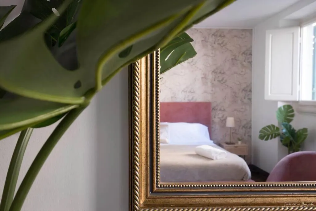 Apartment Central Florence Charm - Walk To All Sights By Likehomeflorence Italy